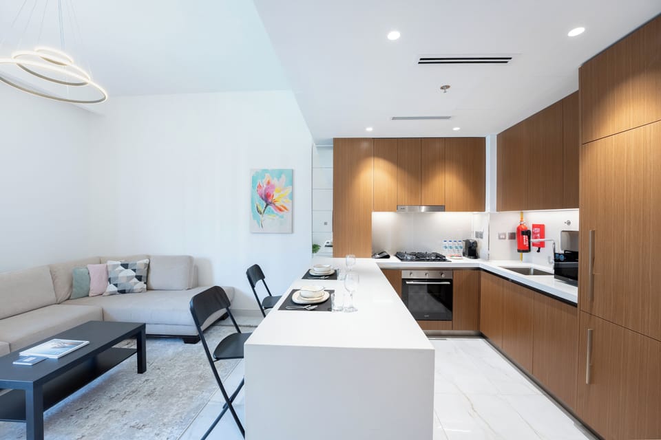 Exclusive Apartment, 1 King Bed, Balcony, Pool View | Private kitchen | Fridge, microwave, oven, stovetop