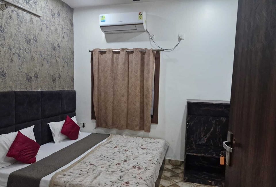 Deluxe Double Room | Free WiFi