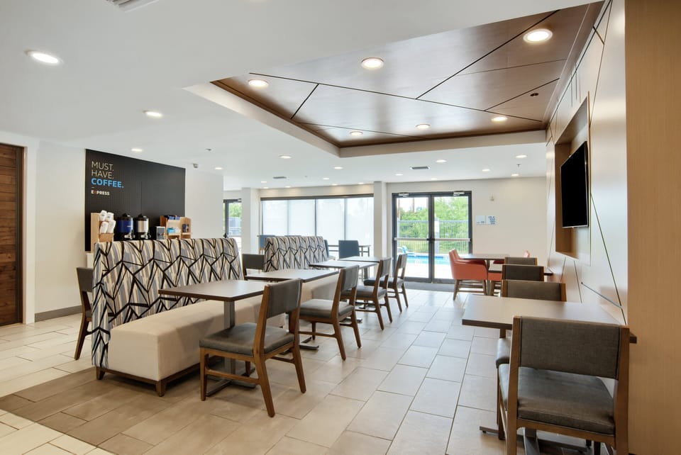 Free daily on-the-go breakfast