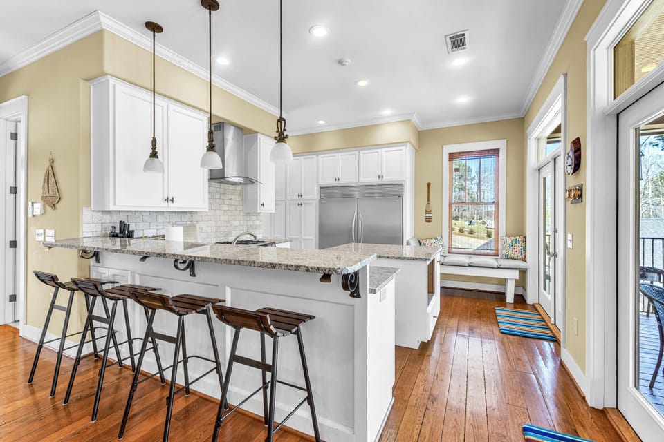 Kitchen bar