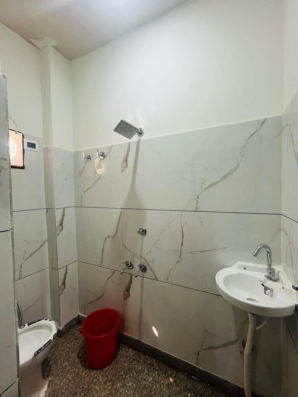 Deluxe Room, City View | Bathroom