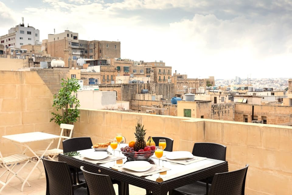The terrace (non-smoking)