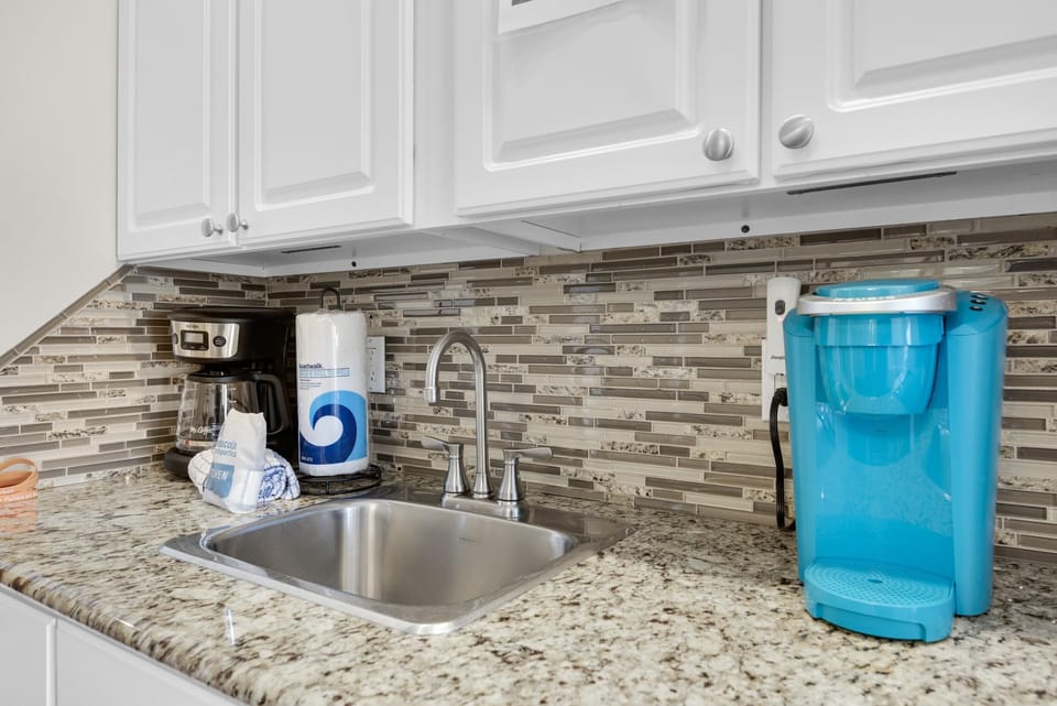 Condo, 1 Queen Bed with Sofa bed (Sunset Harbor Palms 2-304) | Private kitchen