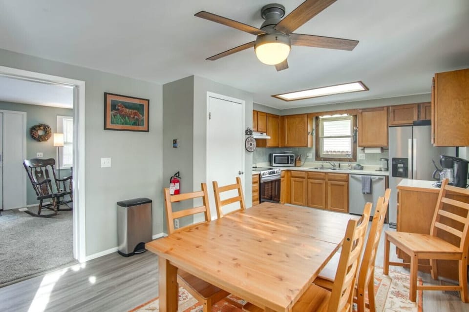 Dining Area | Open Concept | Easy Kitchen Access