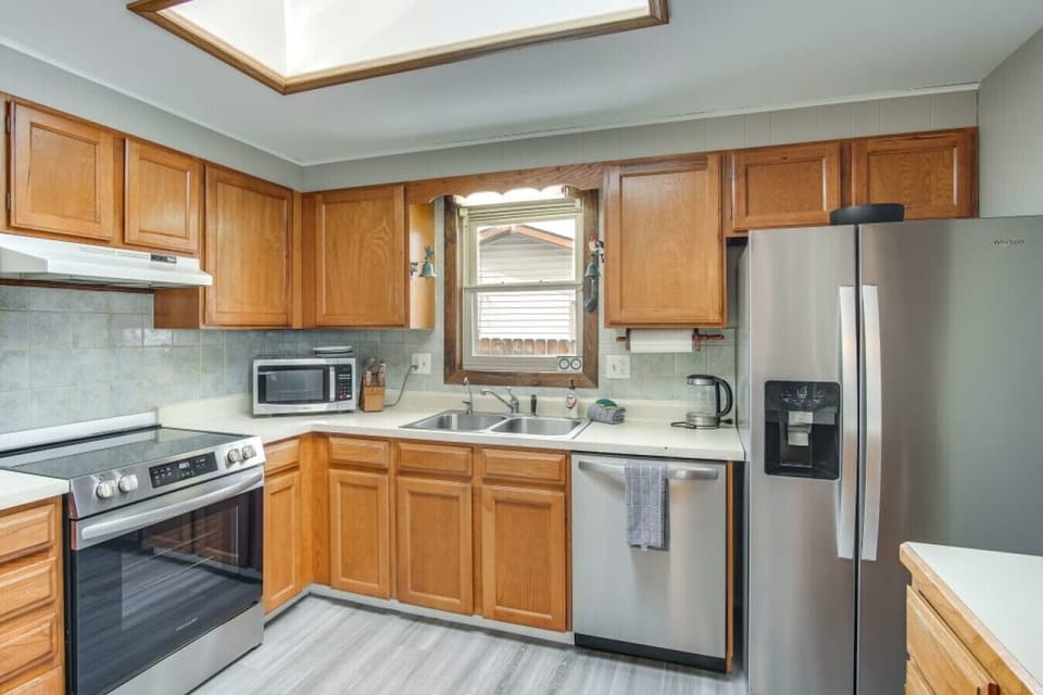 Kitchen | Stainless Appliances | Double Sink