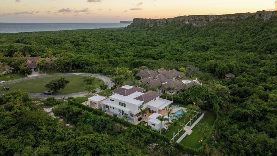 Lagunas 58 – Luxury Villa Cliff Views  Cap Cana (761)