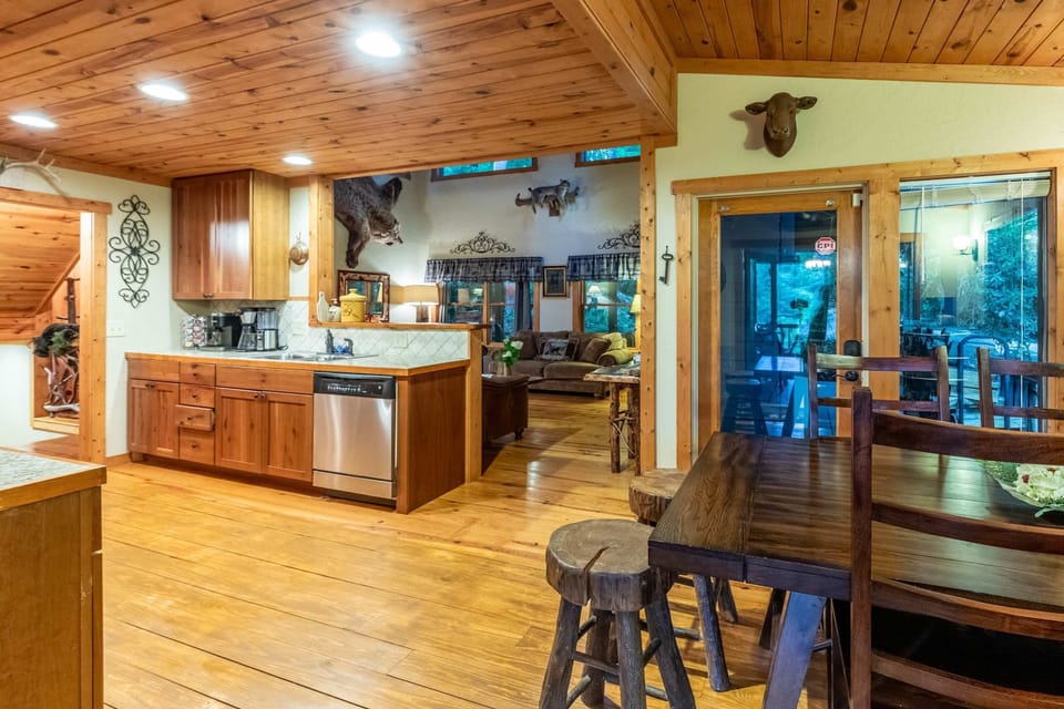 House | 3 bedrooms, high-speed internet