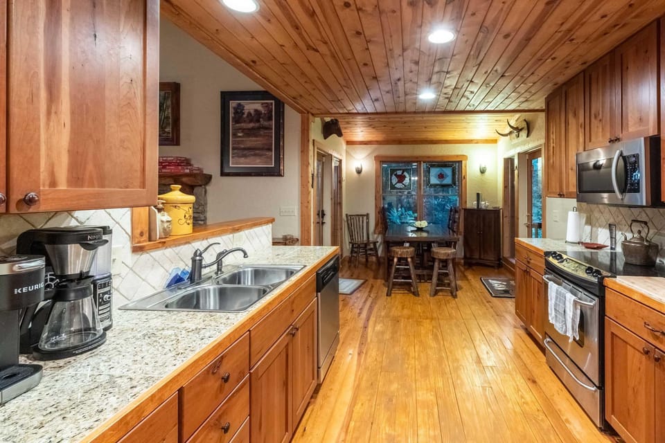 House | 3 bedrooms, high-speed internet