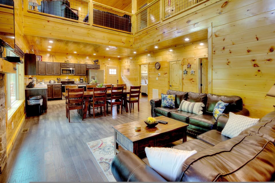 House | 5 bedrooms, high-speed internet