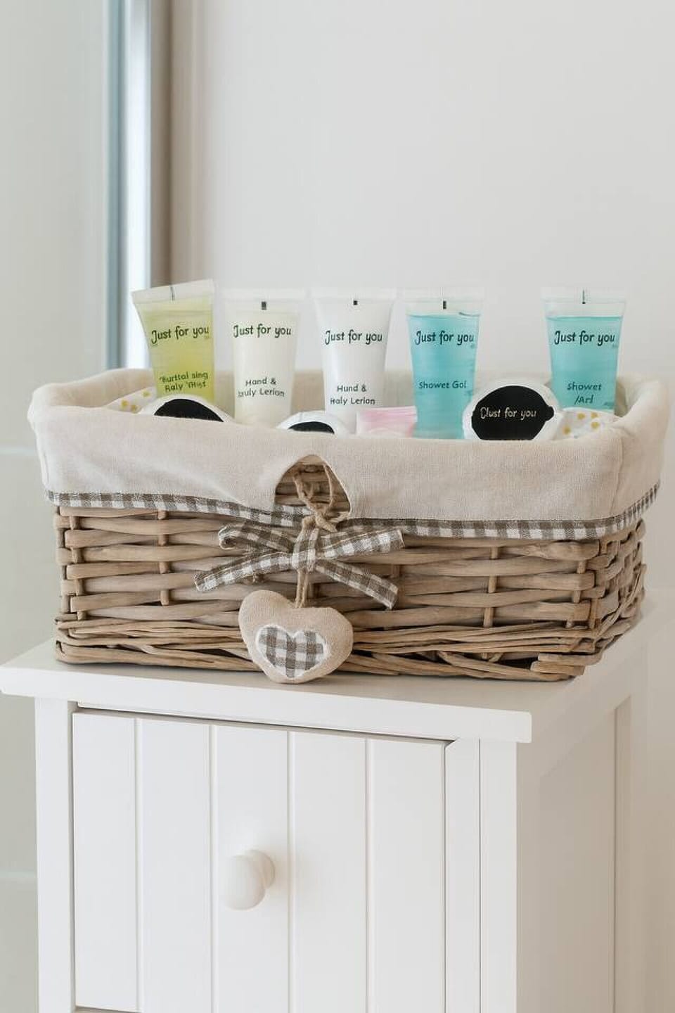 Bathroom amenities