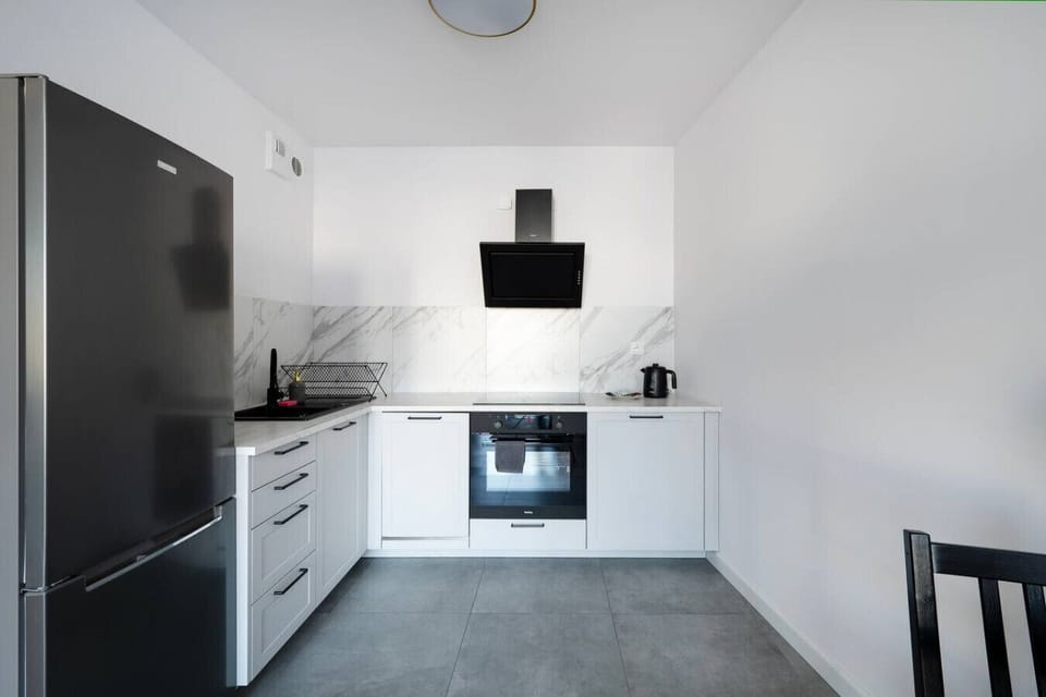 Central-Located Apartment in Łódź - with Balcony | Book Now with RENTUJEMY