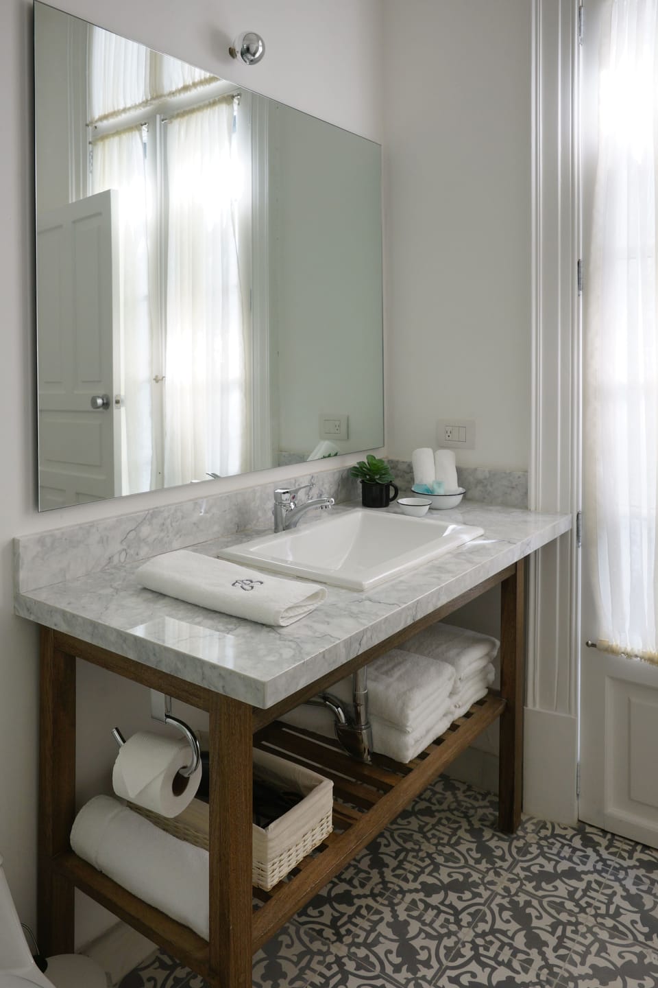 Shower, free toiletries, hair dryer, bathrobes
