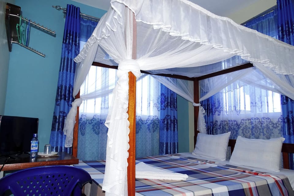 Deluxe Double Room, City View | Free WiFi, bed sheets