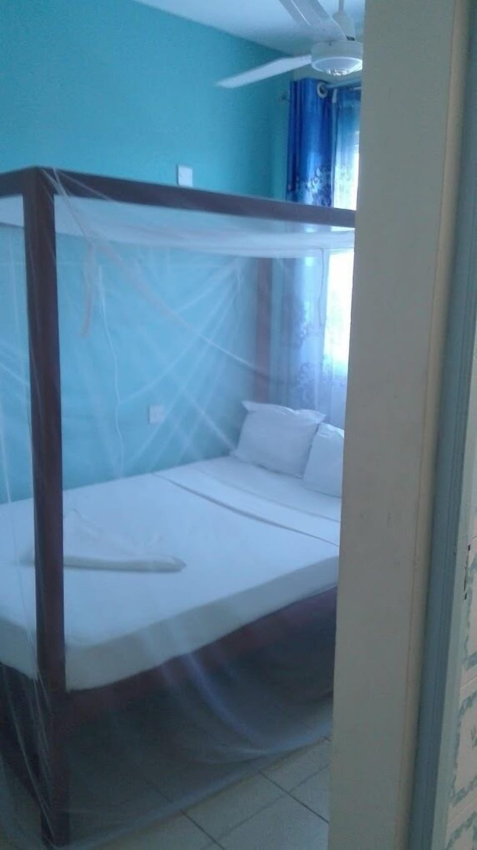 Deluxe Single Room | Free WiFi, bed sheets