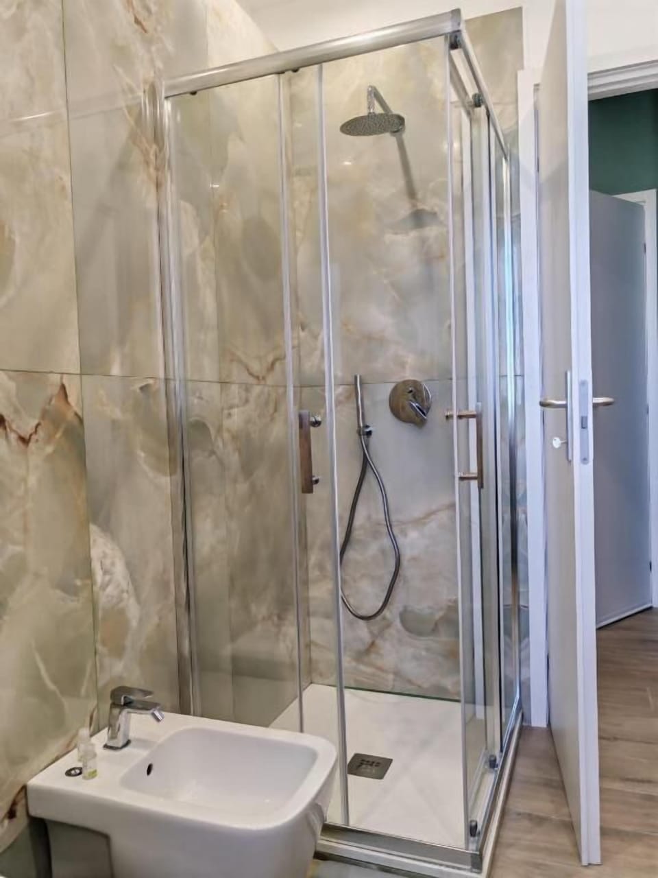 Double Room, Balcony, Courtyard View | Bathroom | Slippers, bidet