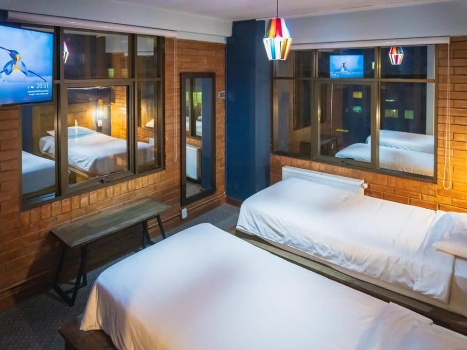 Standard Twin Room, Private Bathroom, City View | WiFi (free)