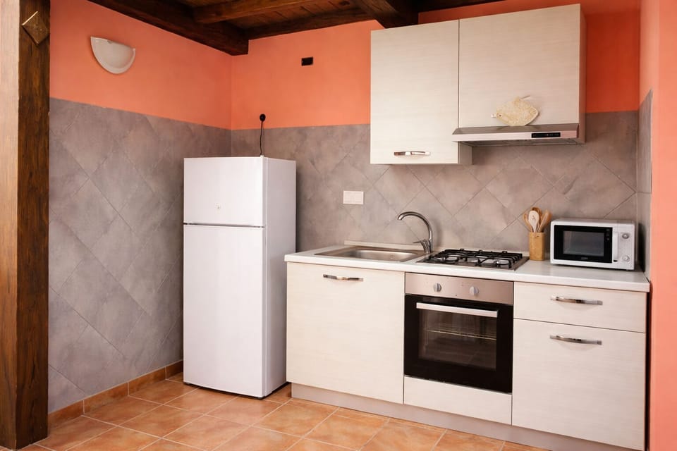 Kitchenette 1