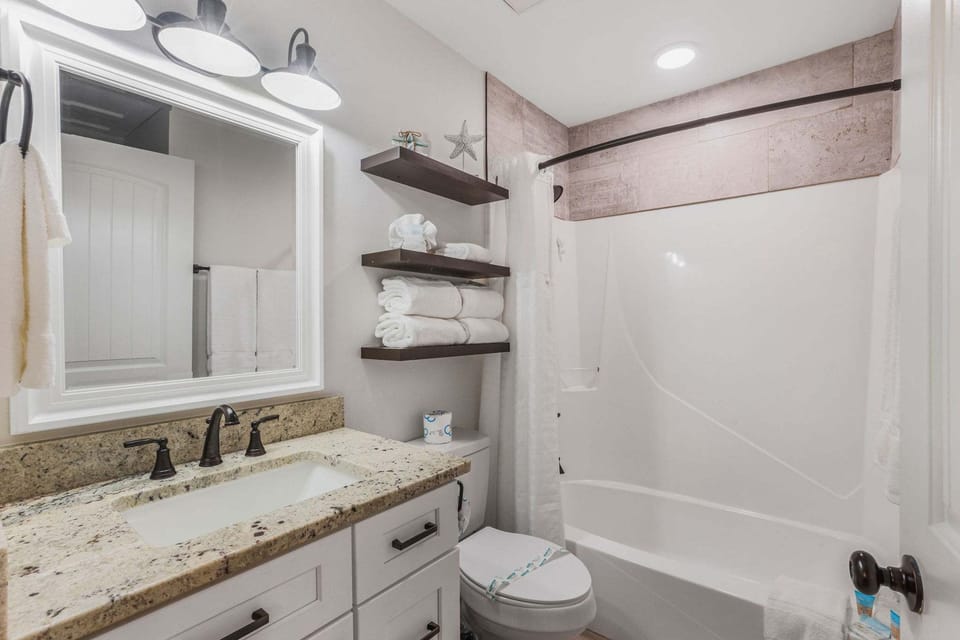 Gulf Shores Getaway Lagoon Front Beach Access Family Fun Lagoon Landing 202 Apartment in West Beach