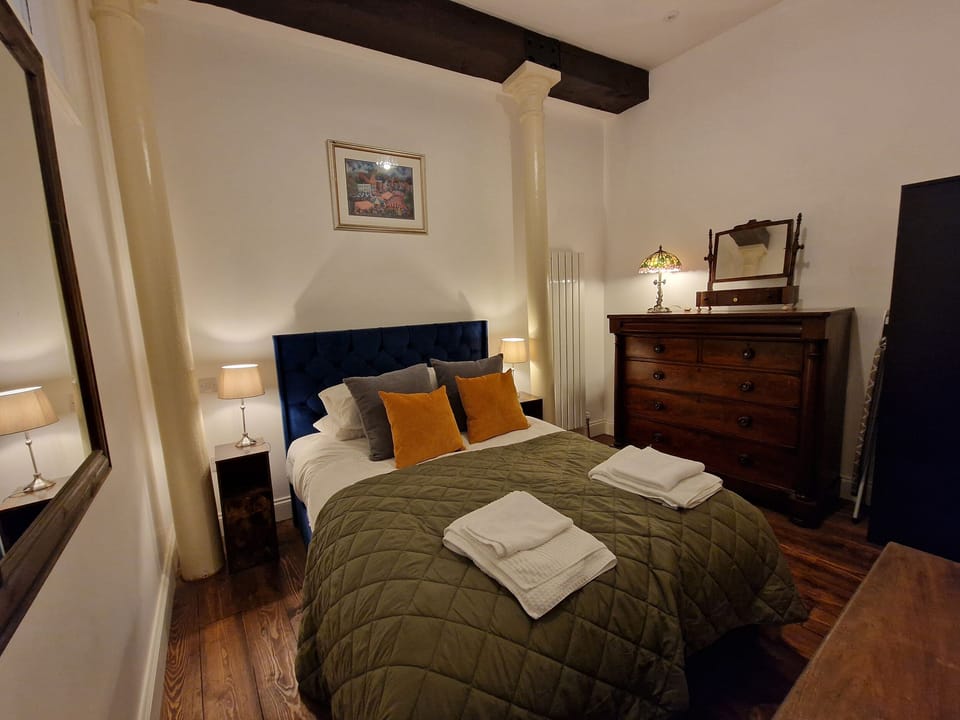 2 bedrooms, individually decorated, individually furnished, free WiFi