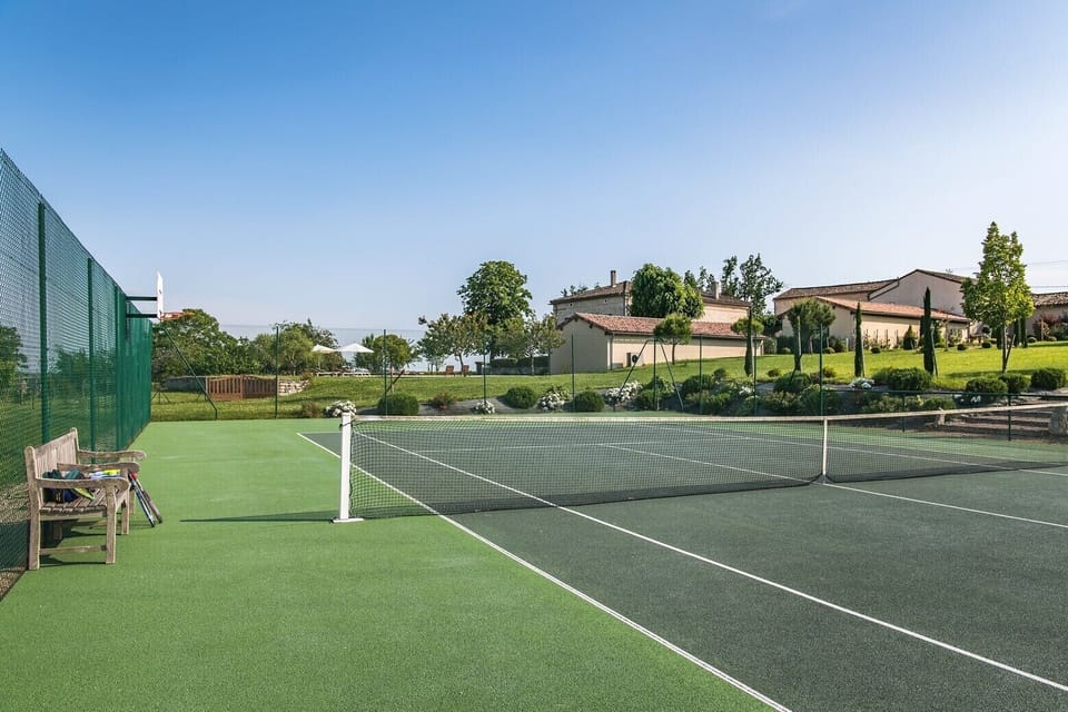 Sport court