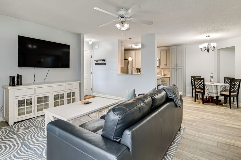 Property Interior | Single-Story Condo