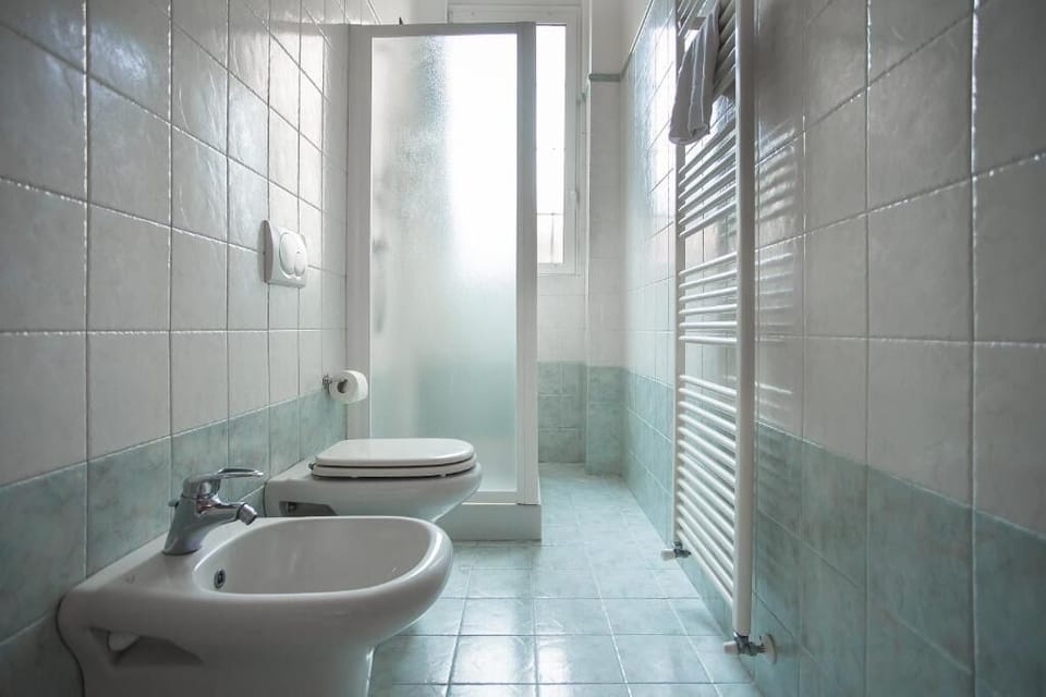 Classic Triple Room, City View | Bathroom | Bidet