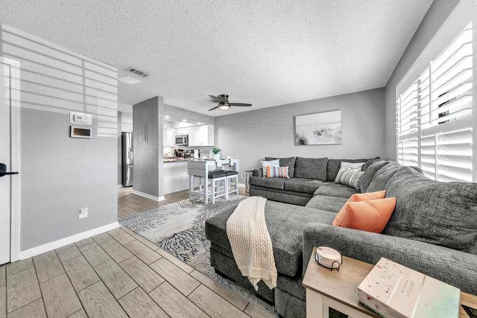 Condo, 1 King Bed with Sofa bed (Sandprints A7- The Coral Cabana) | Living area