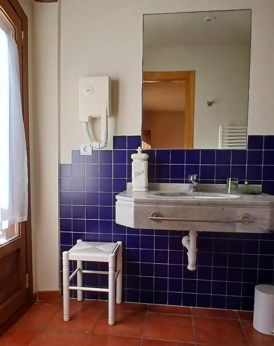 Superior Twin Room | Bathroom