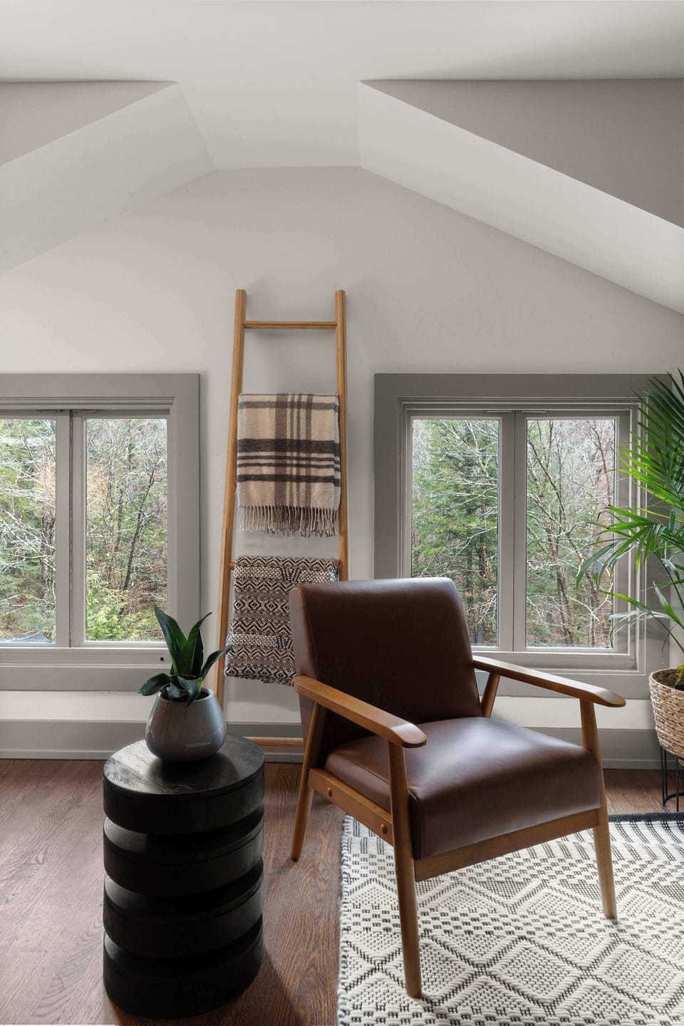 Unit 3 | Open Concept Living Room | XL Flat Screen TV | Third Floor