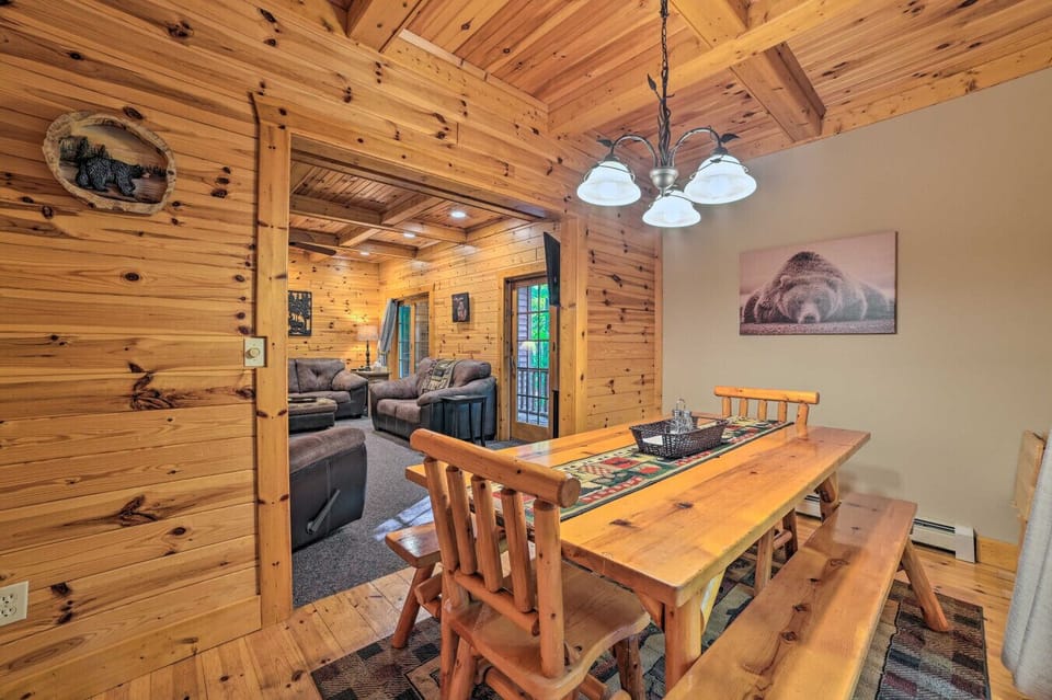 Dining Area | Log Table | Adjacent Living Space