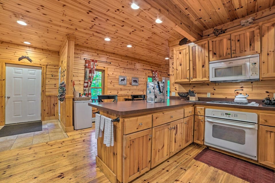 Kitchen | Center Island | Open Plan Connection
