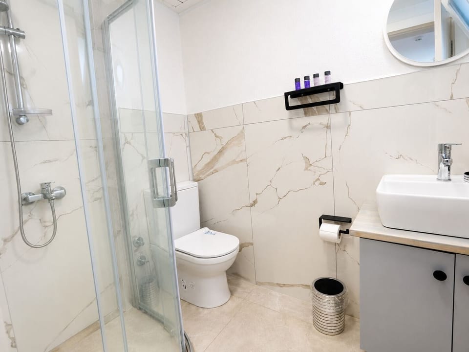 Triple Room | Minibar (some free items), WiFi (free), bed sheets