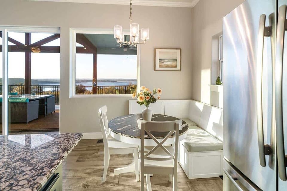 Eat Breakfast Overlooking the Lake