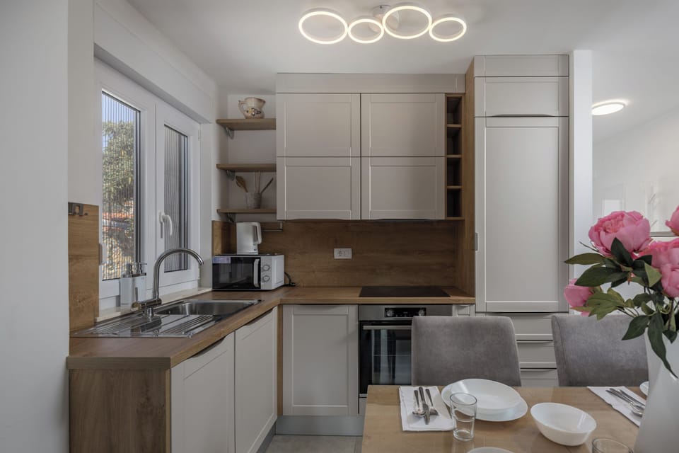 Kitchen and dining area