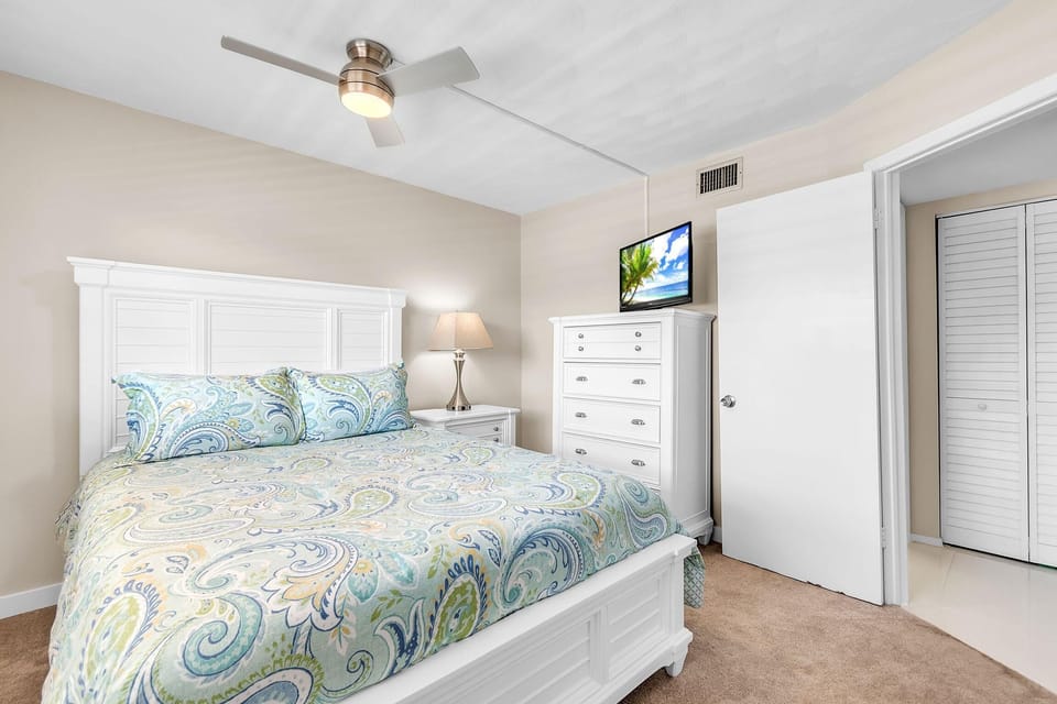 Condo, Multiple Beds (Bayshore Yacht & Tennis 211 - Premier) | 2 bedrooms