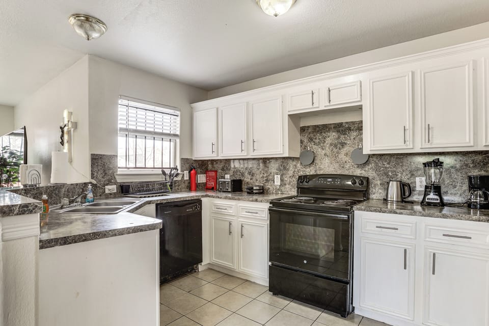 Kitchen | 1st Floor