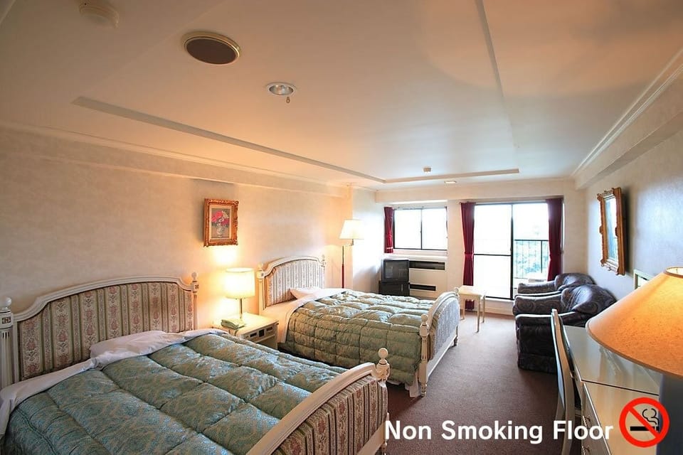 Superior Twin Room, Non Smoking | Desk, free WiFi, bed sheets