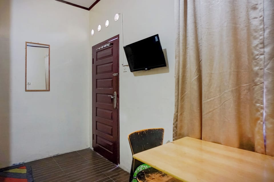 Standard Single Room | WiFi (free), bed sheets