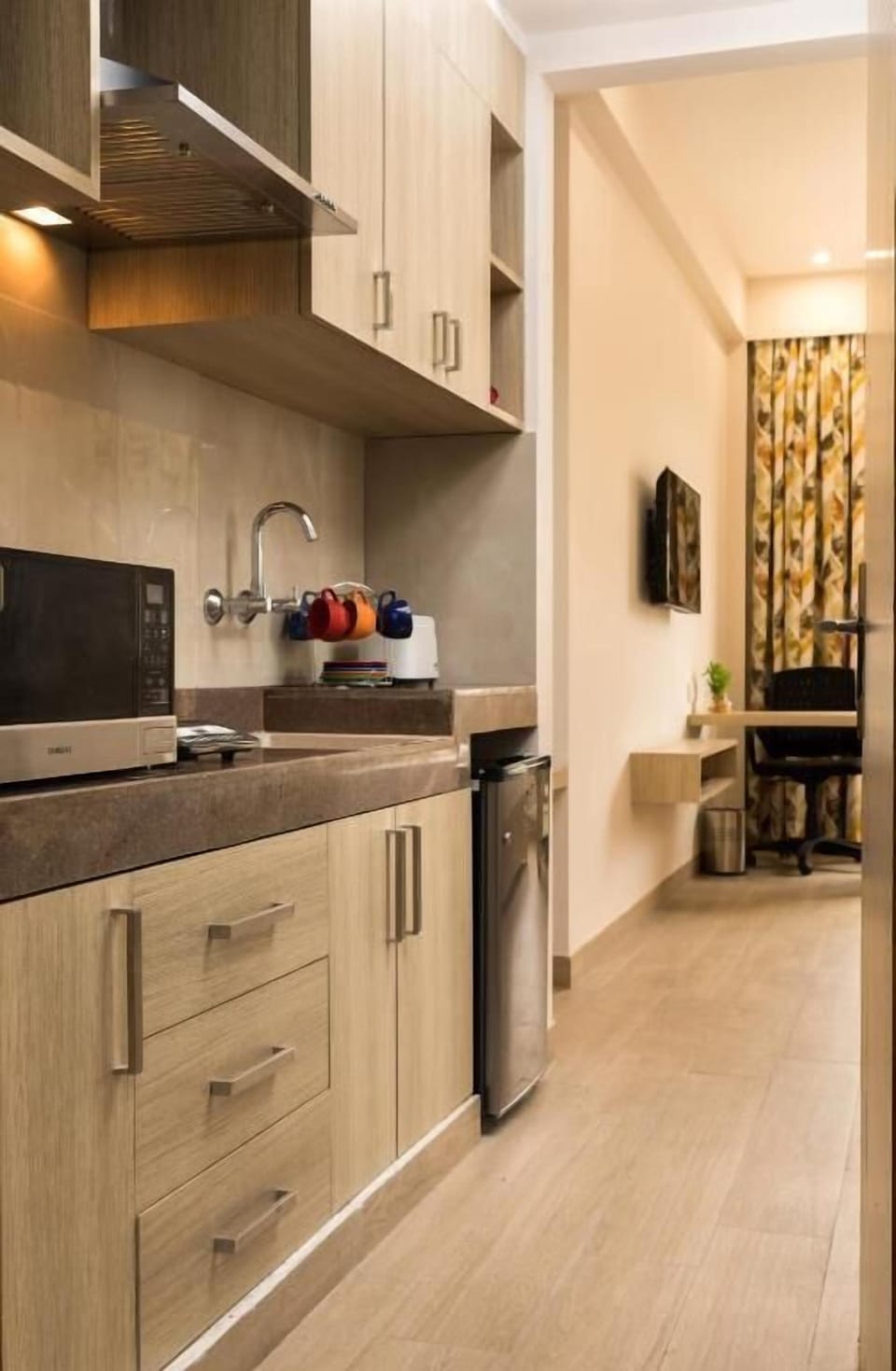 Family Suite, City View | Private kitchen