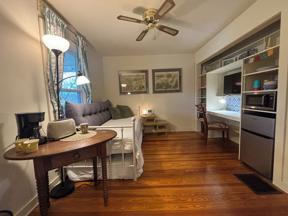 Bedroom 2 - flex space with 2 twin beds, TV, desk and kitchenette