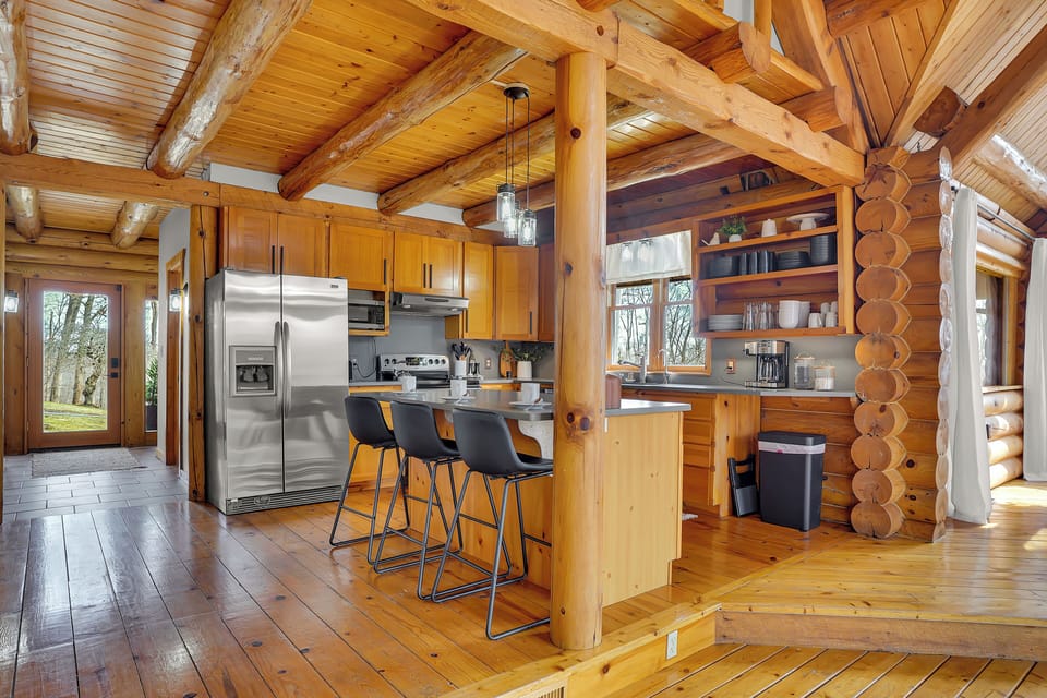 This fully-equipped kitchen makes cooking for large groups a breeze!