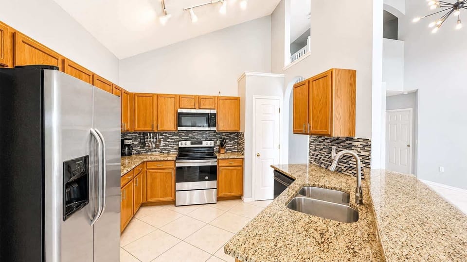 House, Multiple Beds, Pool Access (Disney Days & Sunshine Stays) | Private kitchen | Coffee/tea maker