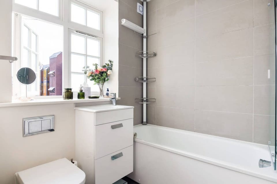 House | Bathroom
