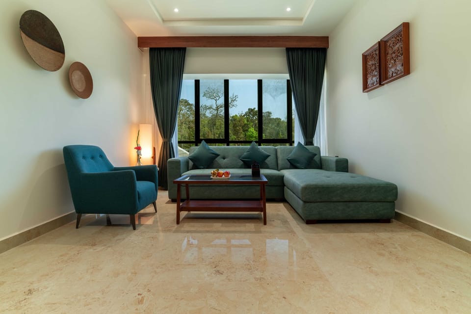 Luxury Suite | Living area