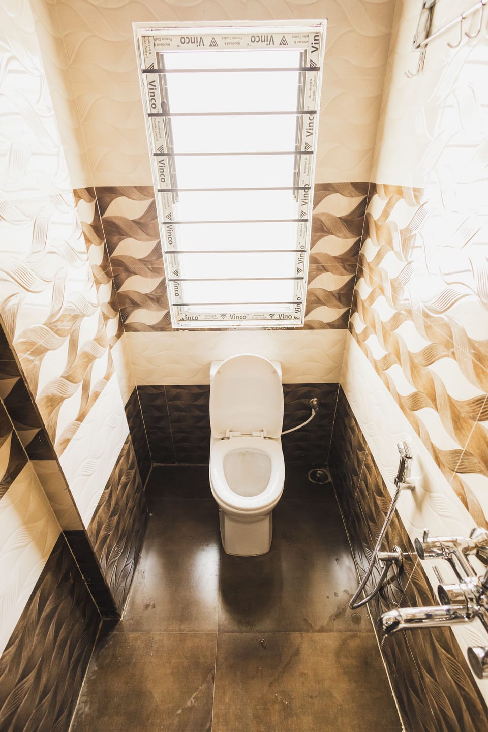 Deluxe Quadruple Room, City View | Bathroom | Shower, towels, soap, shampoo