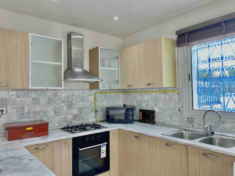 House, 3 Bedrooms, Smoking, Balcony | Interior