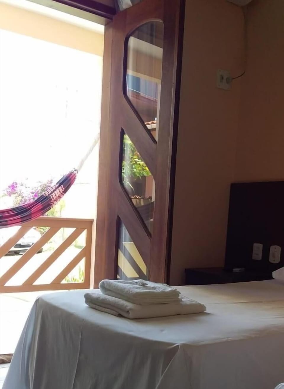 Minibar, in-room safe, desk, free WiFi