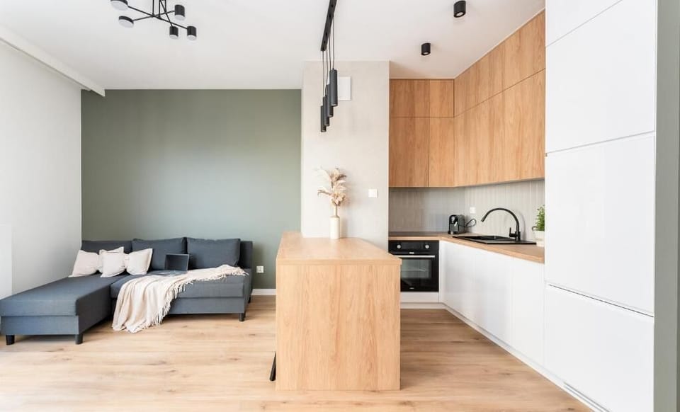 Comfort Apartment, Balcony, City View | Interior