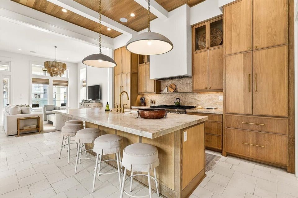 Kitchen, 1st Floor
