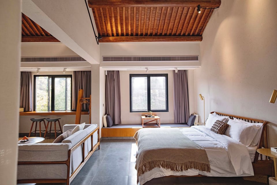 Luxury Suite, Balcony